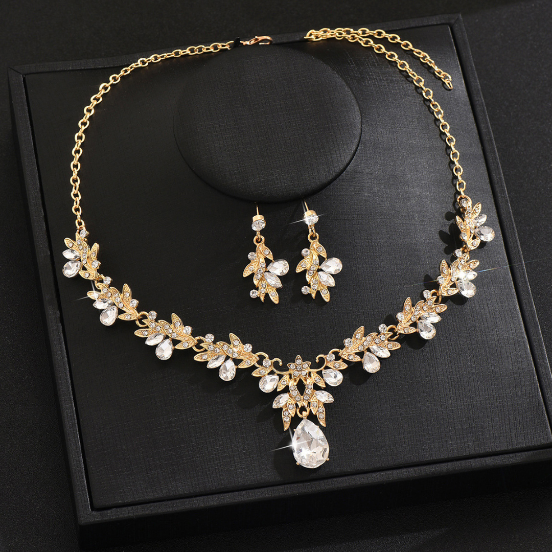 Heritage™ | Set met ketting en oorbellen